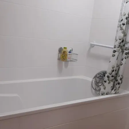 Maison Neuve Centre بيت للعطل