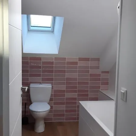 Maison Neuve Centre بيت للعطل بارفلور