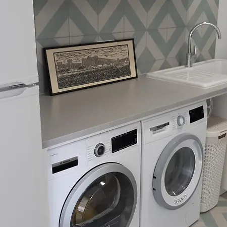 Maison Neuve Centre *