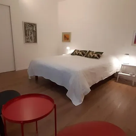 Maison Neuve Centre بارفلور