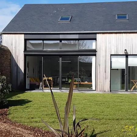 Maison Neuve Centre بارفلور