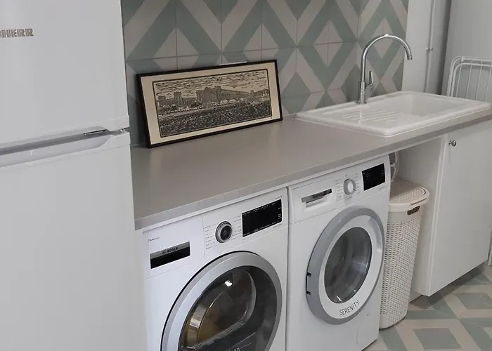 Maison Neuve Centre *